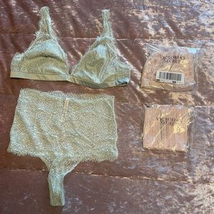 NEW VS bra and thong set